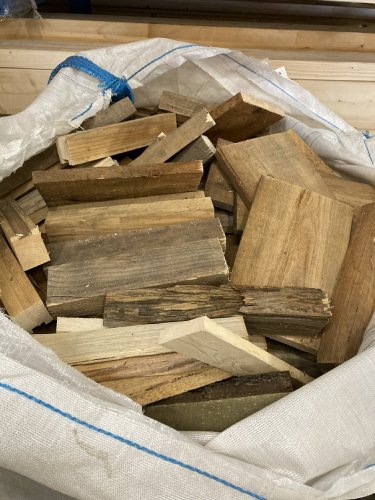 Odřezky pytel 15 - 20 kg